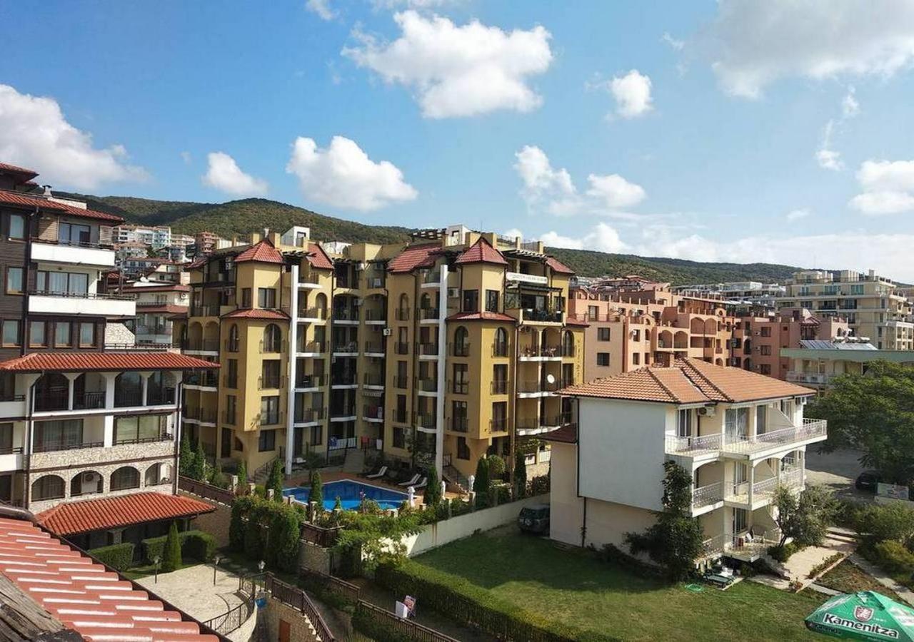 Dom-El Real Apartments Amphora Sveti Vlas Bagian luar foto