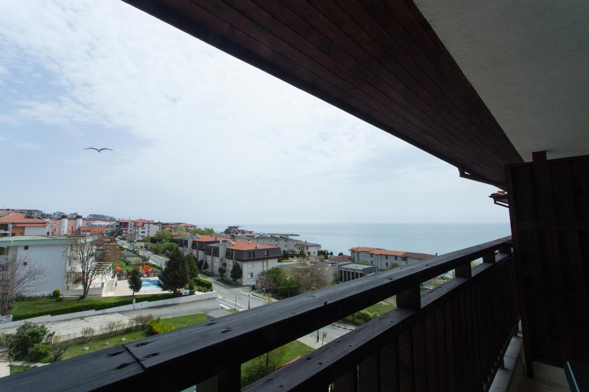 Dom-El Real Apartments Amphora Sveti Vlas Bagian luar foto
