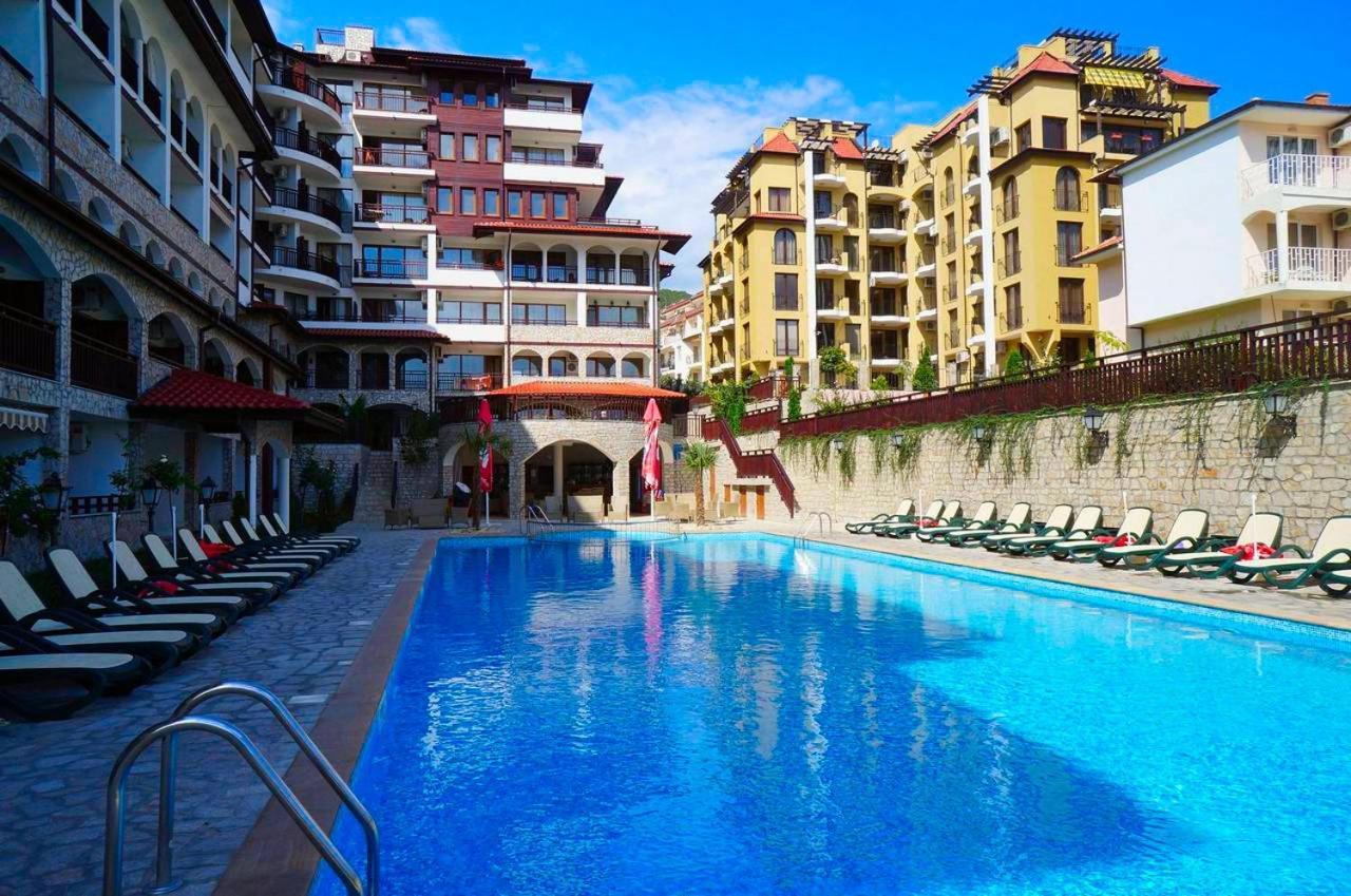 Dom-El Real Apartments Amphora Sveti Vlas Bagian luar foto