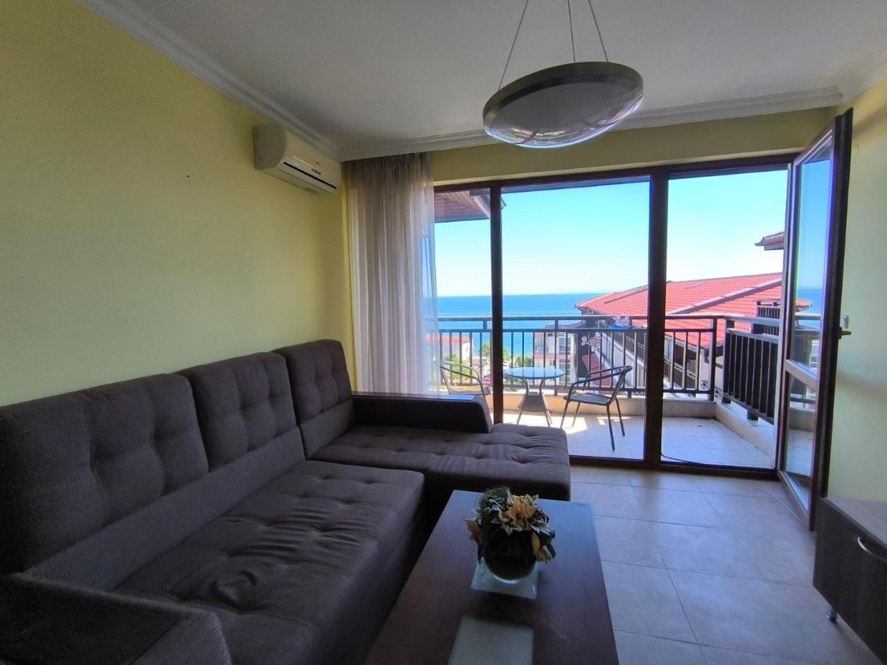 Dom-El Real Apartments Amphora Sveti Vlas Bagian luar foto