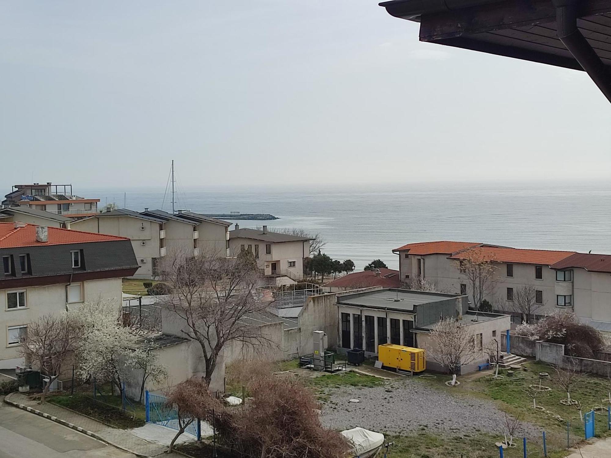 Dom-El Real Apartments Amphora Sveti Vlas Bagian luar foto