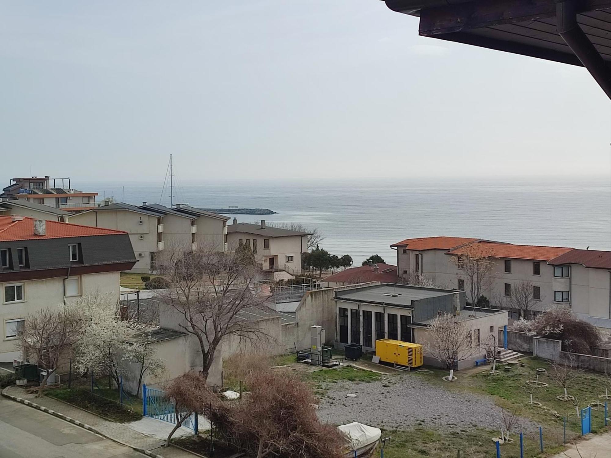 Dom-El Real Apartments Amphora Sveti Vlas Bagian luar foto